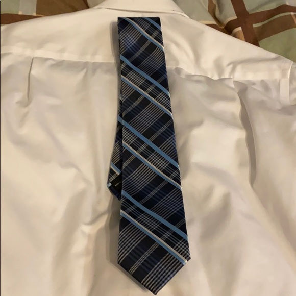 Van Heusen men's tie - Picture 2 of 5